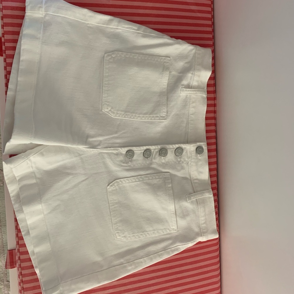 White Denim GAP shorts!